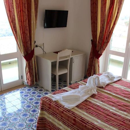 Hotel Al Bosco Forio  ภายนอก รูปภาพ