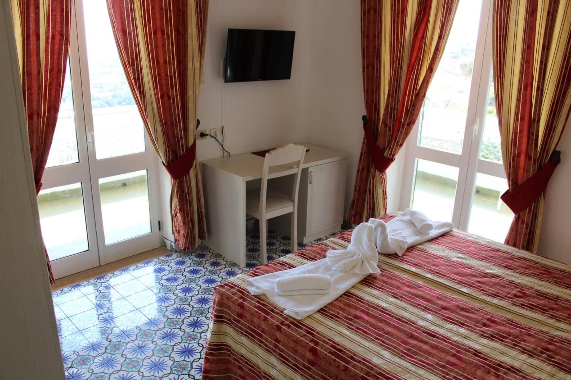 Hotel Al Bosco Forio  ภายนอก รูปภาพ